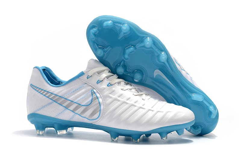 nike leather soccer shoes