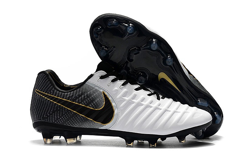 nike tiempo soccer boots