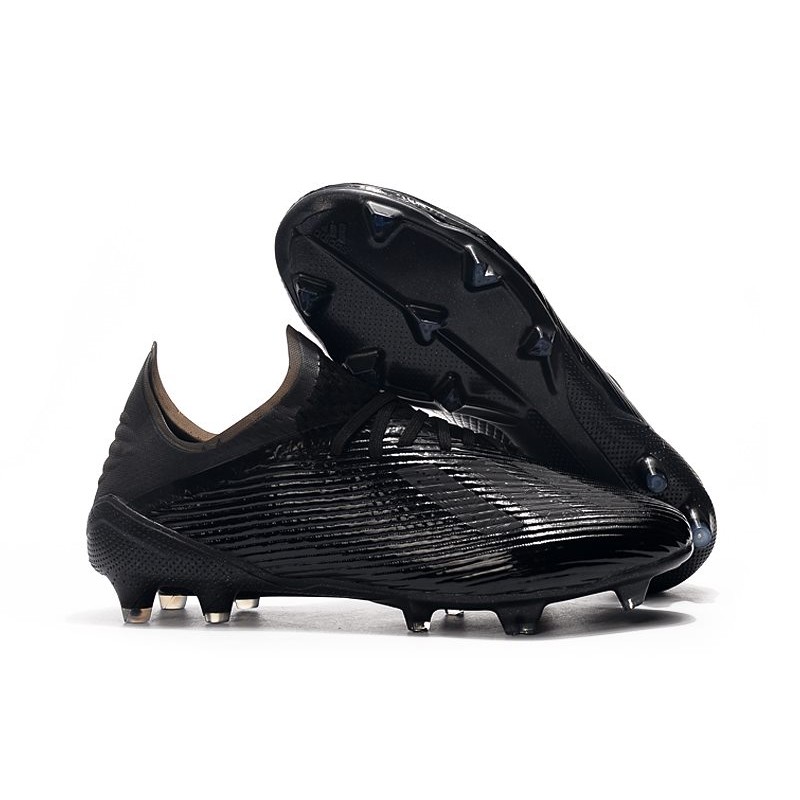 all black adidas soccer cleats